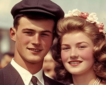 Their daughter disappeared in 1990, at her graduation, and 22 years later, her father found an old photo album.