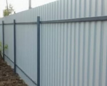 Always place your fence with the front facing your neighbor! Here’s why