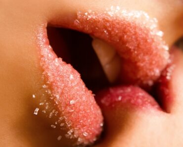 HT10. WHAT HAPPENS WHEN WE TONGUE KISS…See more – Daily News