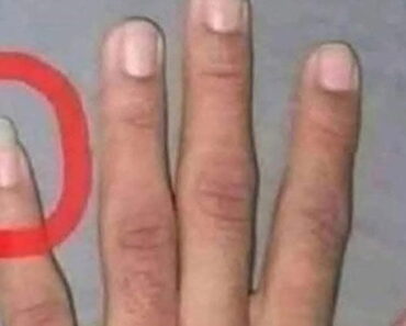 Why do some men keep their pinky fingernails long?
