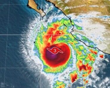 BREAKING NEWS Large HURRICANE CATEGORY forming… See more – Daily News