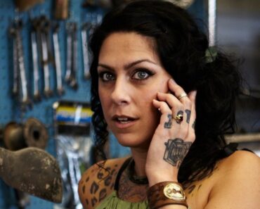 HT10. Danielle Colby’s Photos That Are lnappropriate….See More – Daily News