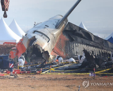 HORROR ON THE TARMAC: A Frontier plane’s engine shredded. – Weekly News