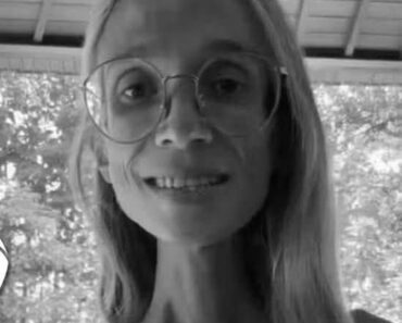 SAD 27 year old woman ends up DYing after deciding to eat only F… see more SAD 27 year old woman ends up DYing after deciding to eat only F… see more