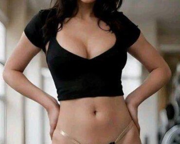 56 and Still Turning Heads: She’s Timeless Charm and Trailblazing Legacy