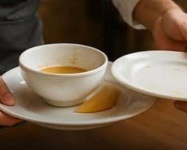 What psychology reveals when someone helps the waiter clear the table