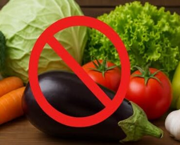 DANGER! The #1 Most Poisonous Vegetable (More Poisonous than Alcohol!) (Over 60s: AVOID IT!) DANGER! The #1 Most Poisonous Vegetable (More Poisonous than Alcohol!) (Over 60s: AVOID IT!)