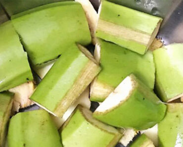 Don’t underestimate green bananas, they are cheap but are a “medicine” for digestion and intestines, especially for people over 30! Don’t underestimate green bananas, they are cheap but are a “medicine” for digestion and intestines, especially for people over 30!